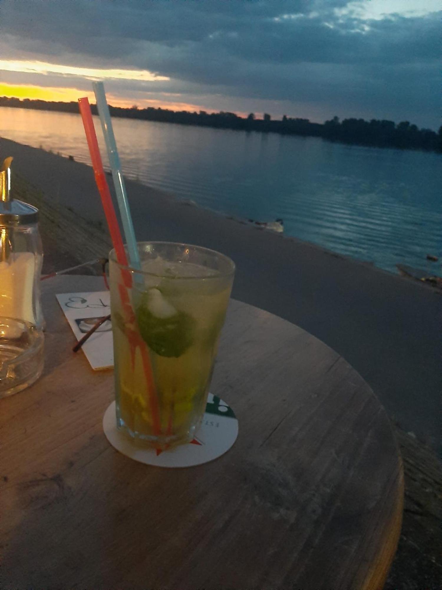River Hostel Belgrad Exterior foto